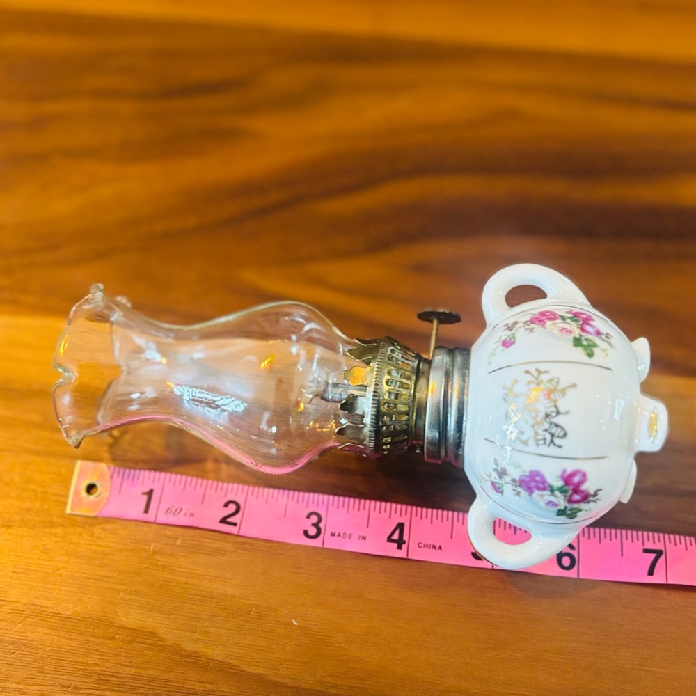Vintage Miniature Oil Lamp – Likely 1960s–1980s - Picture 10 of 12